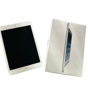 APPLE | The iPad Mini (WiFi Only) - MD532LL/A - 32GB - Silver - Original Box
